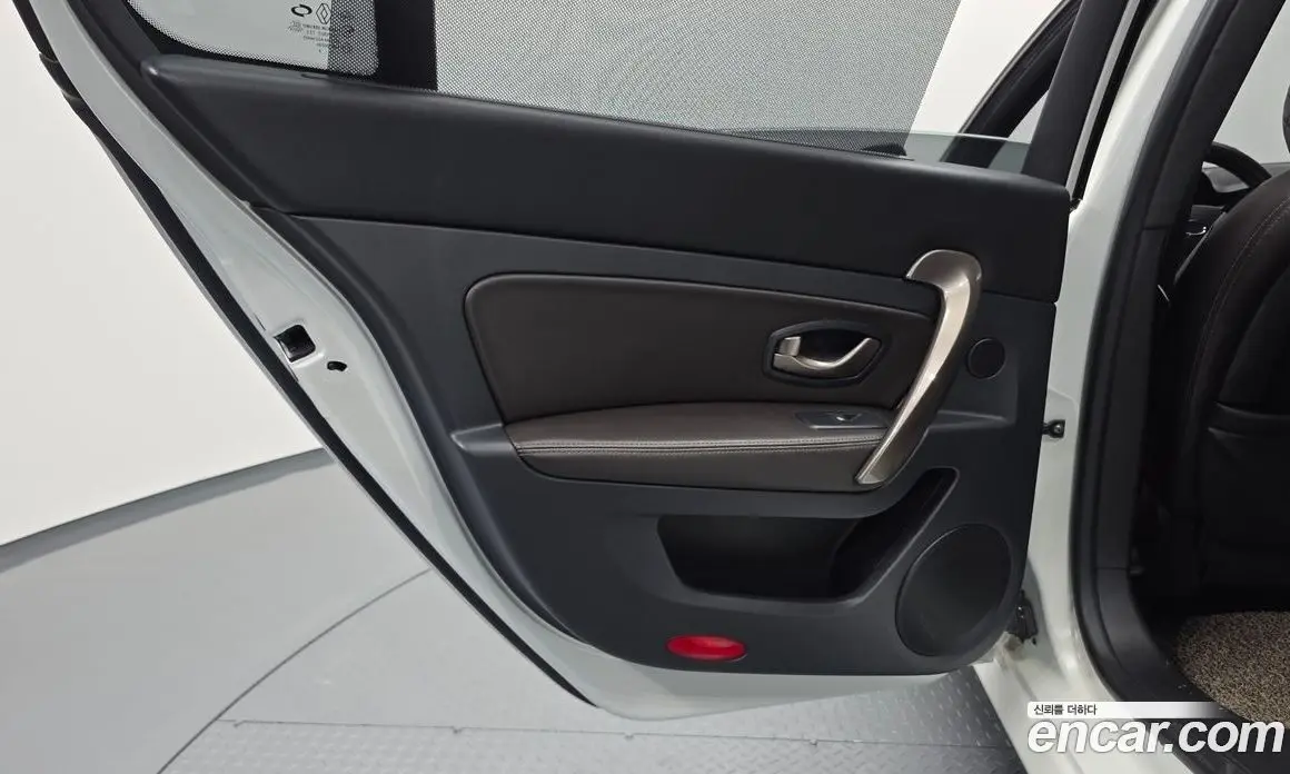 Renault (Samsung) SM5 2014 2.0 автомат (гидро), фото 15 Renault (Samsung) SM5 2014 2.0 автомат (гидро), фото 15