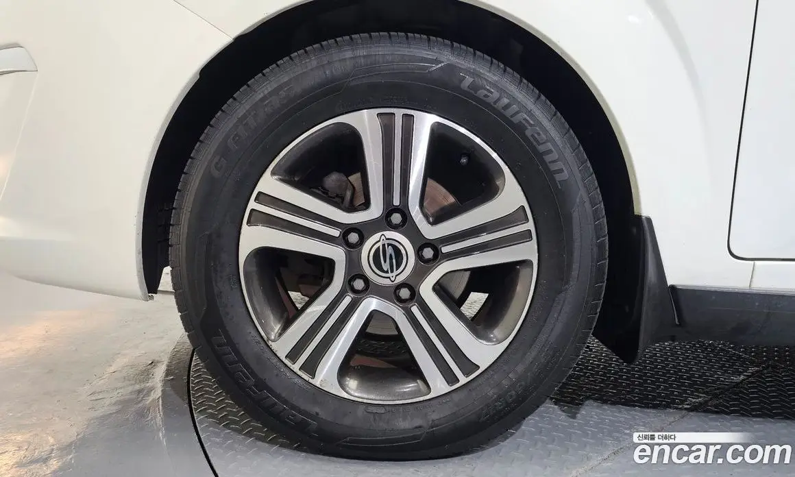 SsangYong Korando 2014 2.0 автомат (гидро), фото 5 SsangYong Korando 2014 2.0 автомат (гидро), фото 5