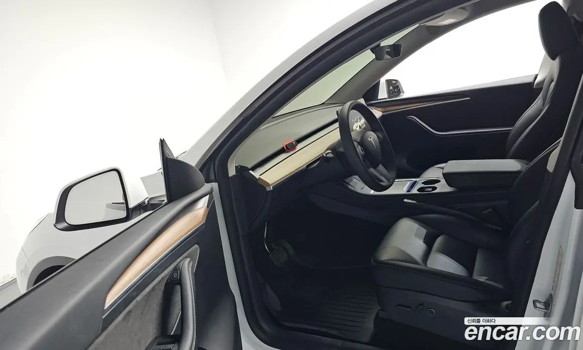 Tesla Model Y 2024 0.2 автомат (гидро), фото 12 Tesla Model Y 2024 0.2 автомат (гидро), фото 12