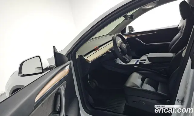 Tesla Model Y 2024 0.2 автомат (гидро), миниатюра 12