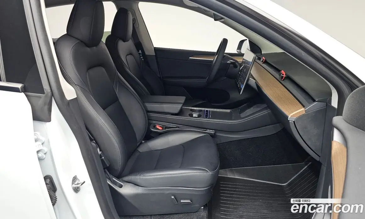 Tesla Model Y 2024 0.2 автомат (гидро), фото 15 Tesla Model Y 2024 0.2 автомат (гидро), фото 15