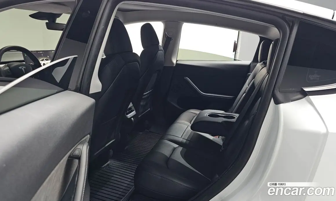 Tesla Model Y 2024 0.2 автомат (гидро), фото 16 Tesla Model Y 2024 0.2 автомат (гидро), фото 16