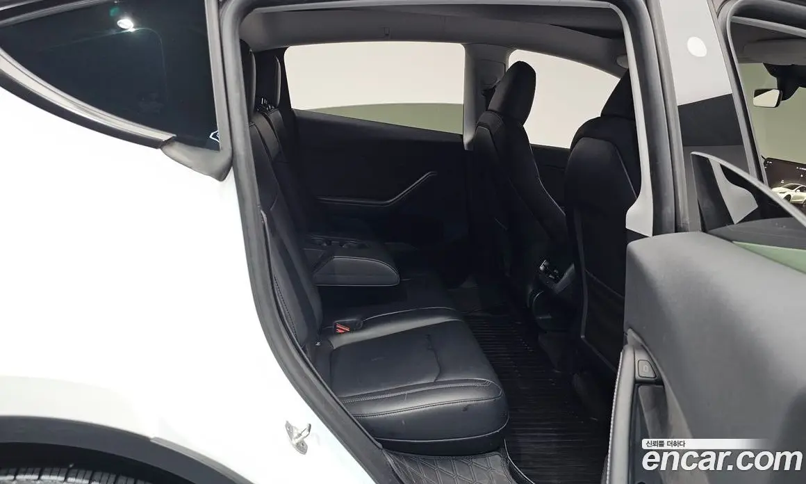 Tesla Model Y 2024 0.2 автомат (гидро), фото 17 Tesla Model Y 2024 0.2 автомат (гидро), фото 17
