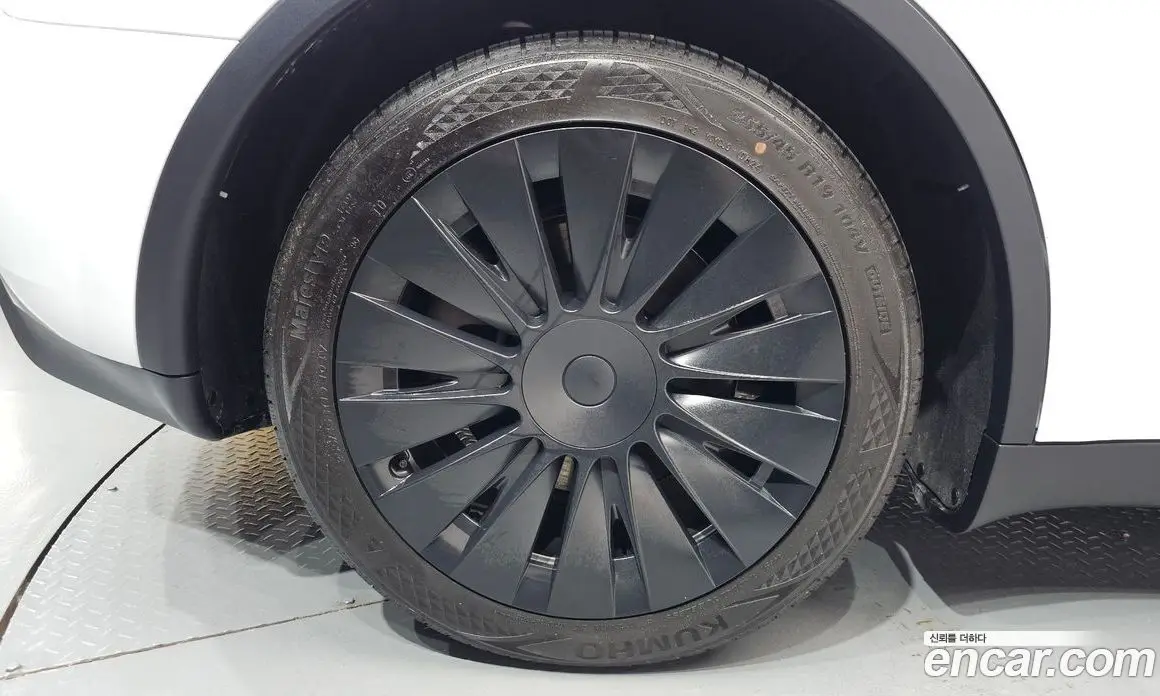 Tesla Model Y 2024 0.2 автомат (гидро), фото 6 Tesla Model Y 2024 0.2 автомат (гидро), фото 6