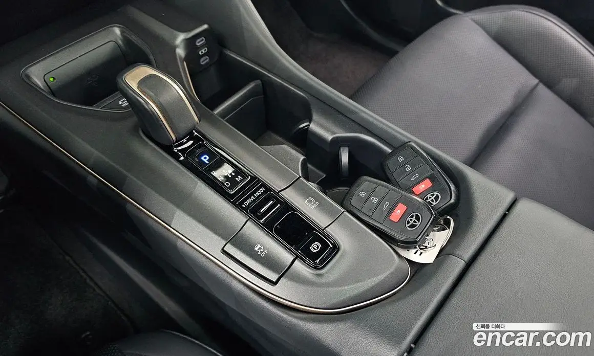 Toyota Crown 2023 2.4 автомат (гидро), фото 9 Toyota Crown 2023 2.4 автомат (гидро), фото 9