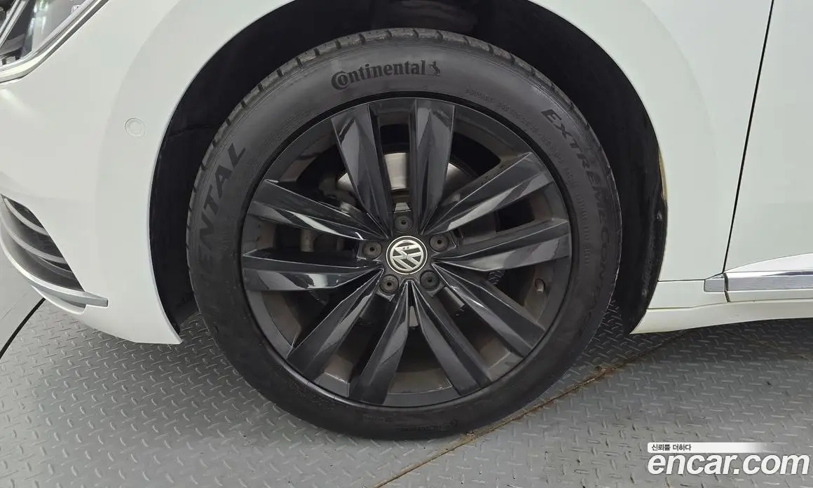 Volkswagen Arteon 2019 2.0 автомат (гидро), фото 5 Volkswagen Arteon 2019 2.0 автомат (гидро), фото 5