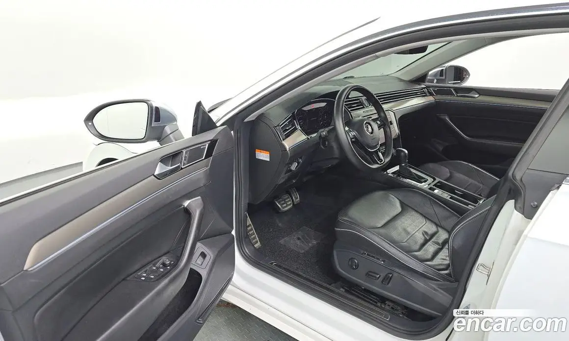 Volkswagen Arteon 2019 2.0 автомат (гидро), фото 10 Volkswagen Arteon 2019 2.0 автомат (гидро), фото 10