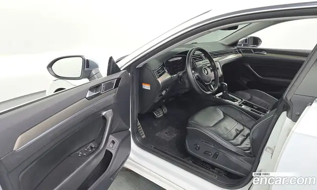 Volkswagen Arteon 2019 2.0 автомат (гидро), миниатюра 10 Volkswagen Arteon 2019 2.0 автомат (гидро), миниатюра 10