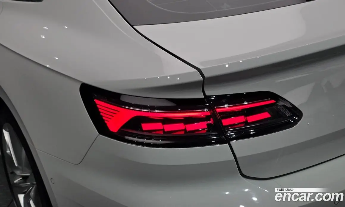 Volkswagen Arteon 2022 2.0 автомат (гидро), фото 9 Volkswagen Arteon 2022 2.0 автомат (гидро), фото 9