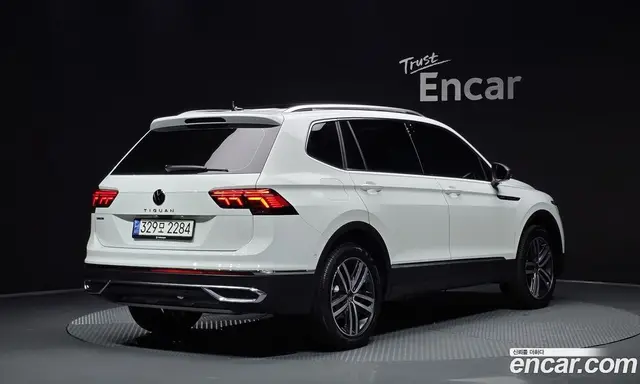 Volkswagen Tiguan 2023 2.0 автомат (гидро), миниатюра 2 Volkswagen Tiguan 2023 2.0 автомат (гидро), миниатюра 2