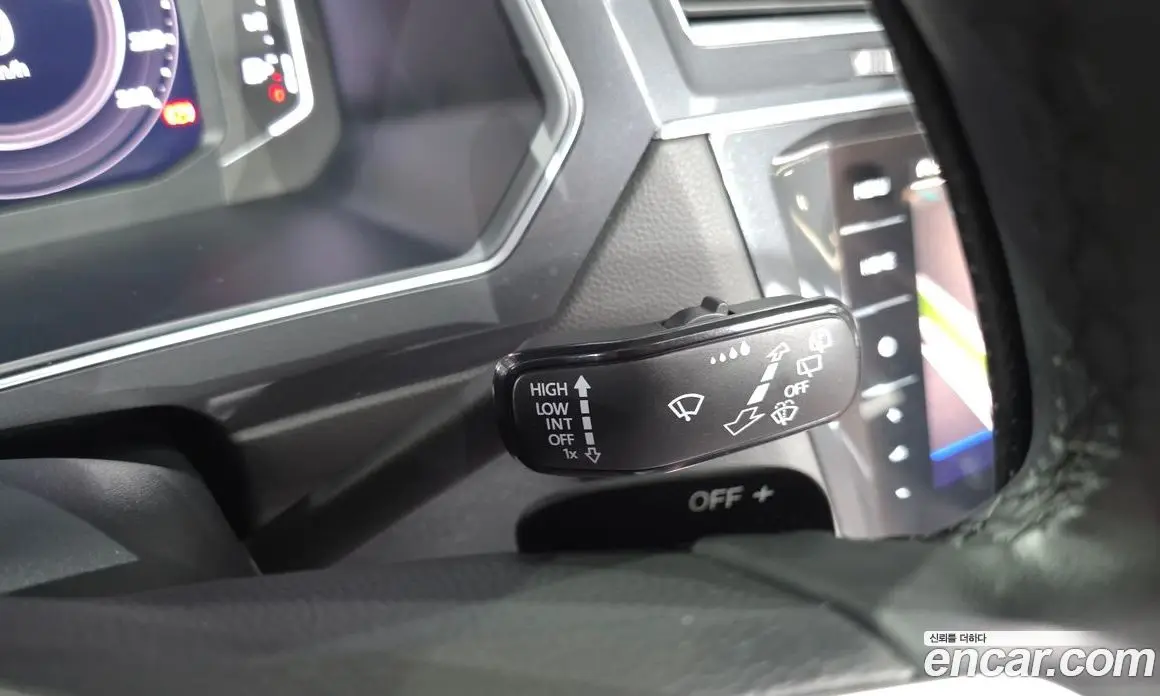 Volkswagen Tiguan 2023 2.0 автомат (гидро), фото 24 Volkswagen Tiguan 2023 2.0 автомат (гидро), фото 24