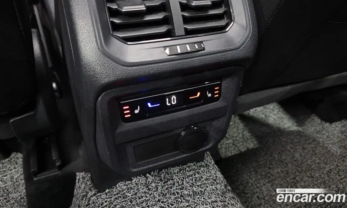 Volkswagen Tiguan 2023 2.0 автомат (гидро), фото 27 Volkswagen Tiguan 2023 2.0 автомат (гидро), фото 27