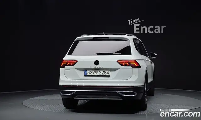 Volkswagen Tiguan 2023 2.0 автомат (гидро), миниатюра 4 Volkswagen Tiguan 2023 2.0 автомат (гидро), миниатюра 4
