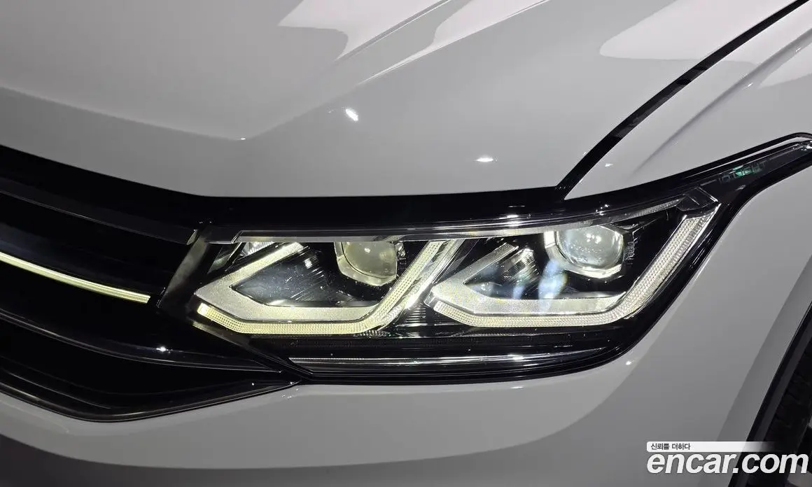 Volkswagen Tiguan 2023 2.0 автомат (гидро), фото 8 Volkswagen Tiguan 2023 2.0 автомат (гидро), фото 8