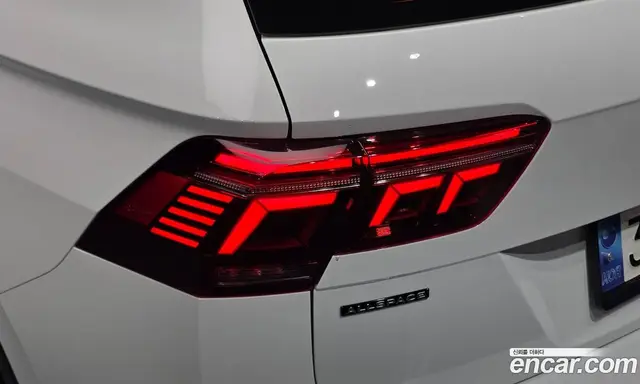 Volkswagen Tiguan 2023 2.0 автомат (гидро), миниатюра 9 Volkswagen Tiguan 2023 2.0 автомат (гидро), миниатюра 9