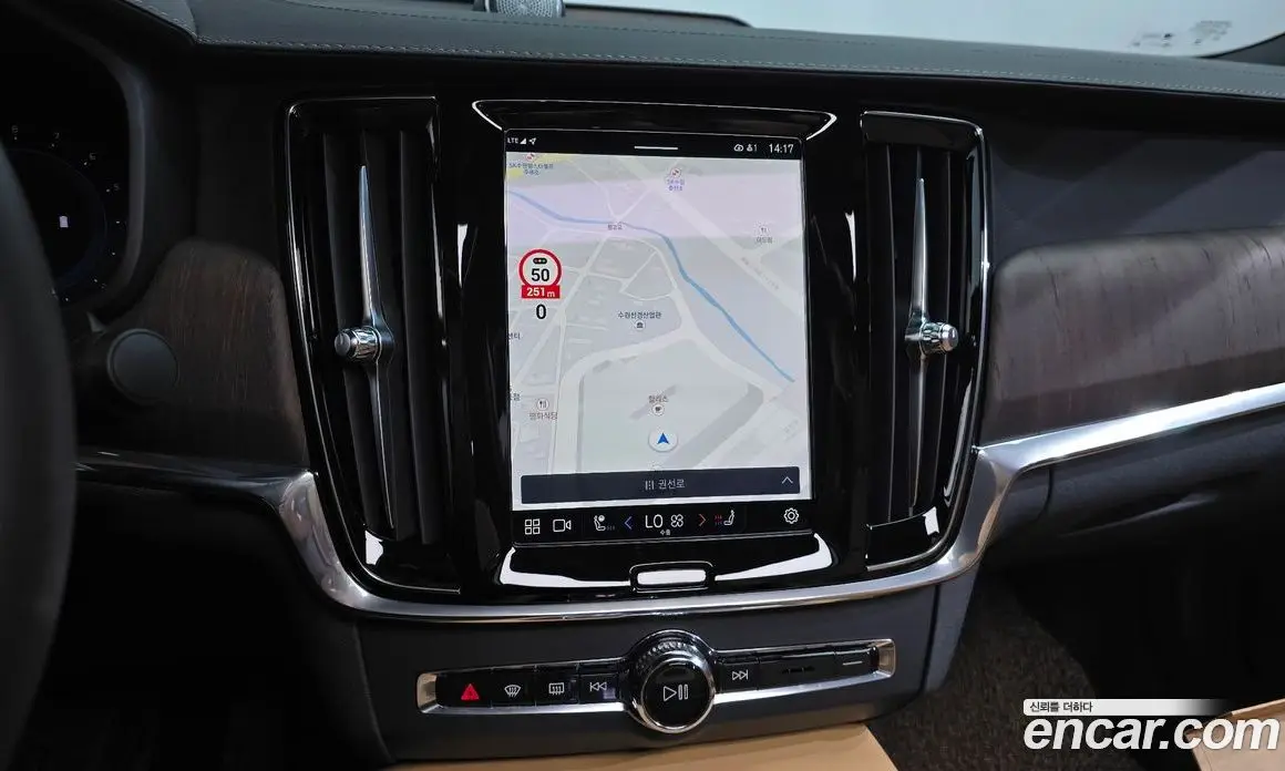 Volvo S90 2024 2.0 автомат (гидро), фото 19 Volvo S90 2024 2.0 автомат (гидро), фото 19