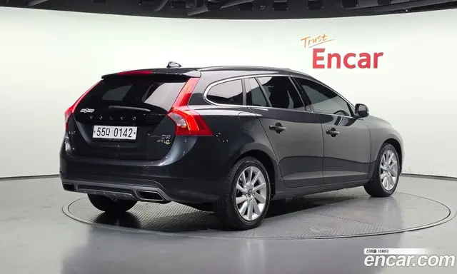 Volvo V60 2015 1.6 автомат (гидро), миниатюра 2 Volvo V60 2015 1.6 автомат (гидро), миниатюра 2
