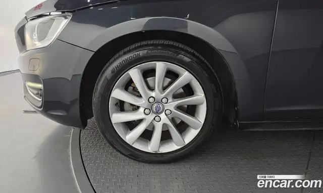 Volvo V60 2015 1.6 автомат (гидро), миниатюра 5 Volvo V60 2015 1.6 автомат (гидро), миниатюра 5