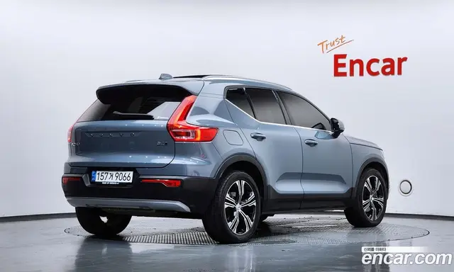 Volvo XC40 2021 2.0 автомат (гидро), миниатюра 2