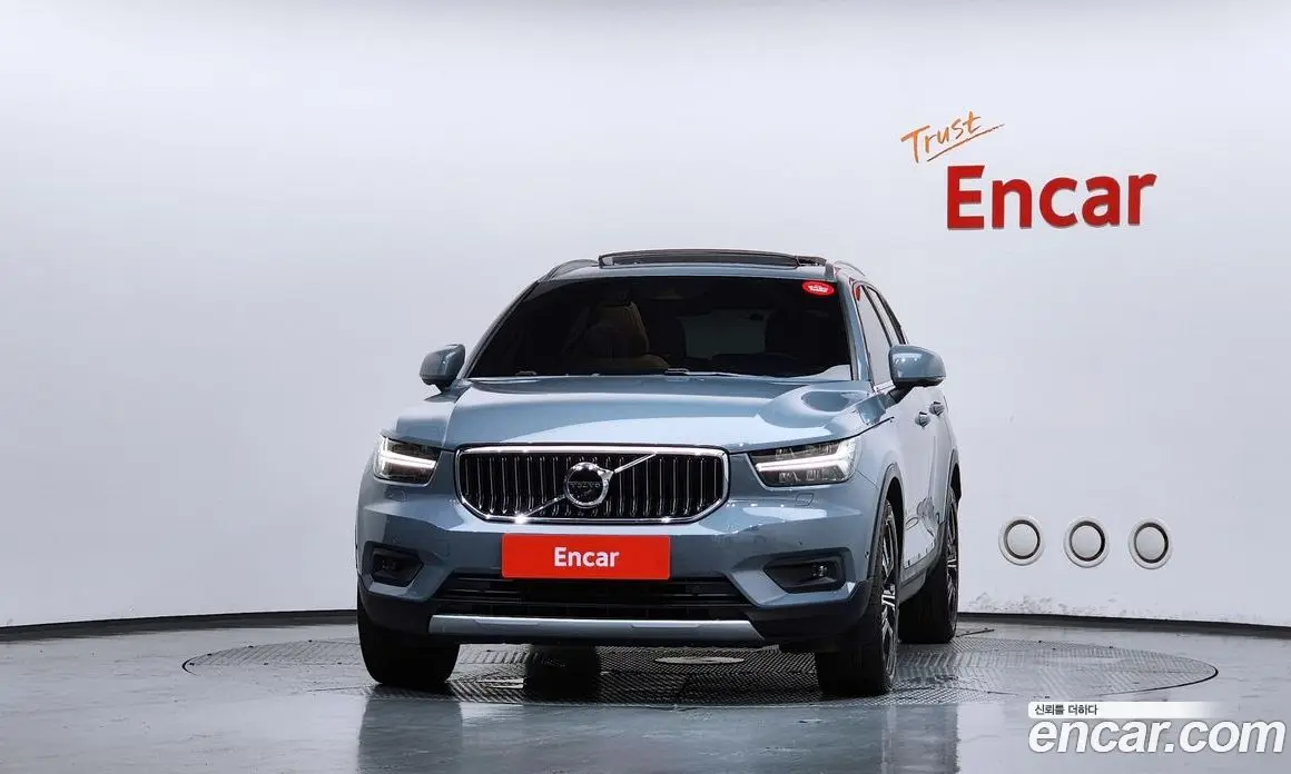 Volvo XC40 2021 2.0 автомат (гидро), фото 3
