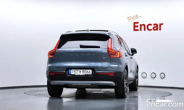 Volvo XC40 2021 2.0 автомат (гидро), миниатюра 4