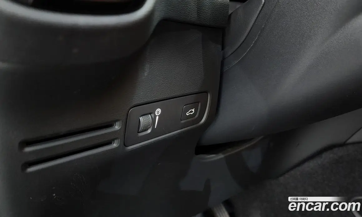 Volvo XC40 2021 2.0 автомат (гидро), фото 33