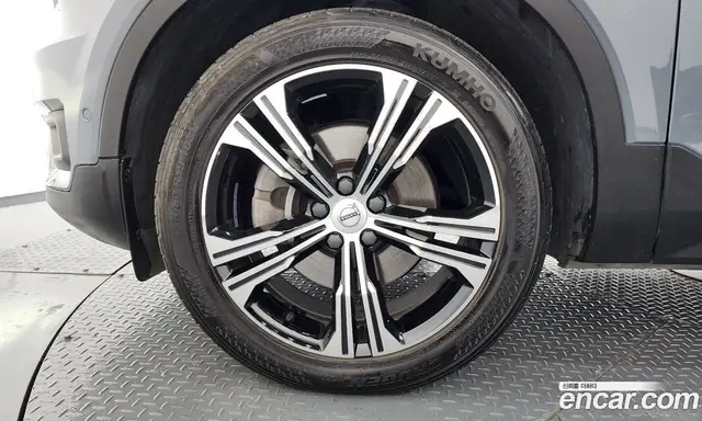 Volvo XC40 2021 2.0 автомат (гидро), миниатюра 5
