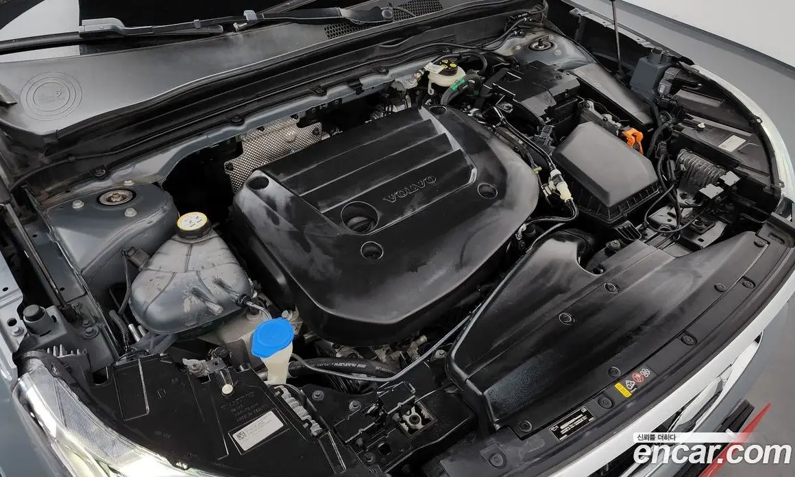 Volvo XC40 2021 2.0 автомат (гидро), фото 6