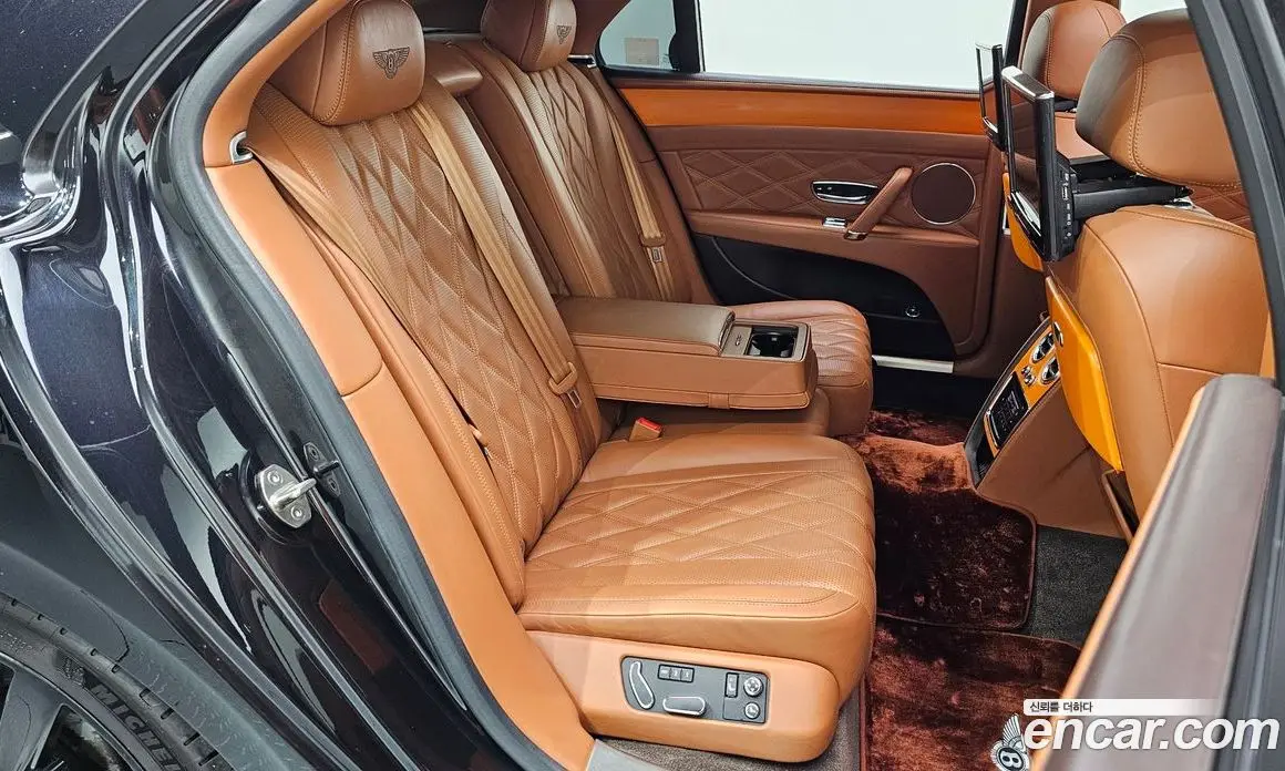 Bentley Flying Spur 2016 6.0 автомат (гидро), фото 11 Bentley Flying Spur 2016 6.0 автомат (гидро), фото 11