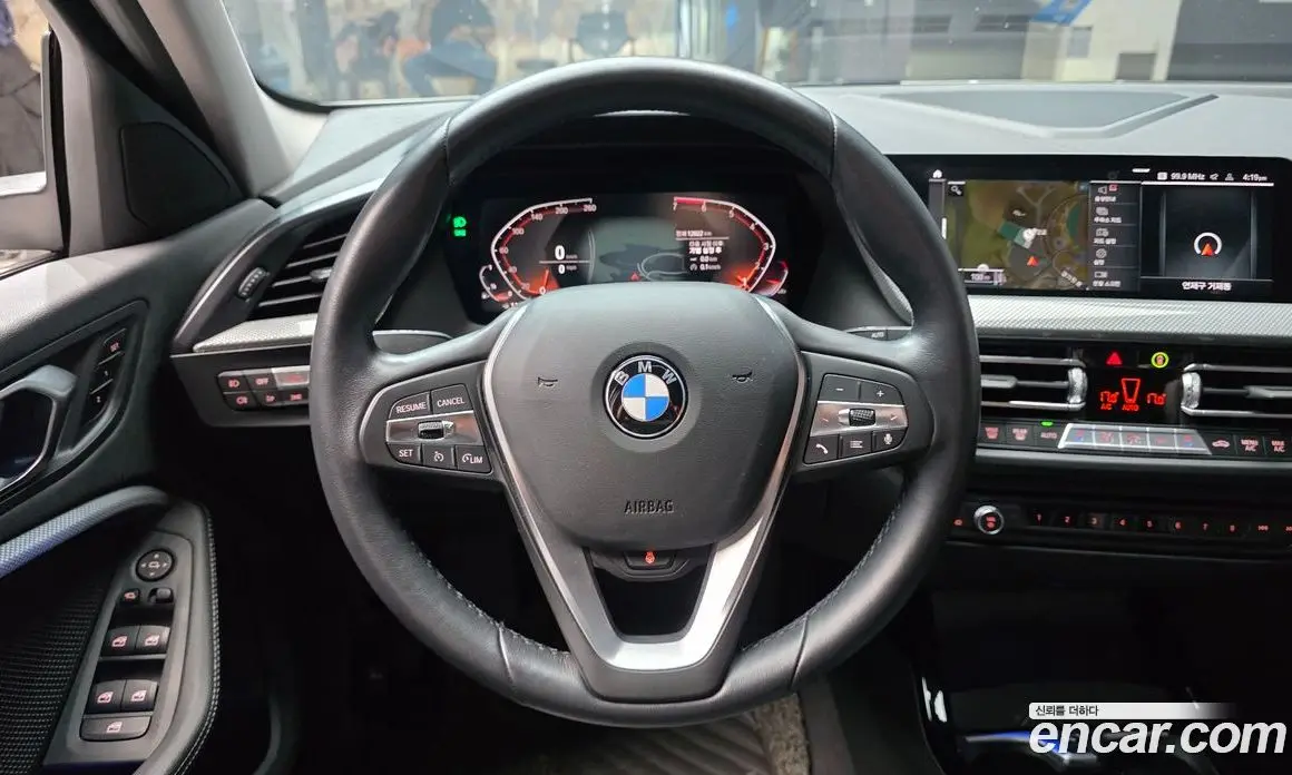 BMW 1 серия 2022 2.0 автомат (гидро), фото 13 BMW 1 серия 2022 2.0 автомат (гидро), фото 13