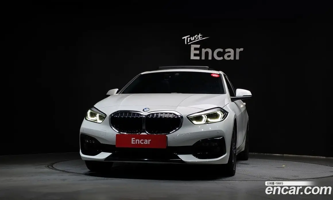 BMW 1 серия 2022 2.0 автомат (гидро), фото 3 BMW 1 серия 2022 2.0 автомат (гидро), фото 3