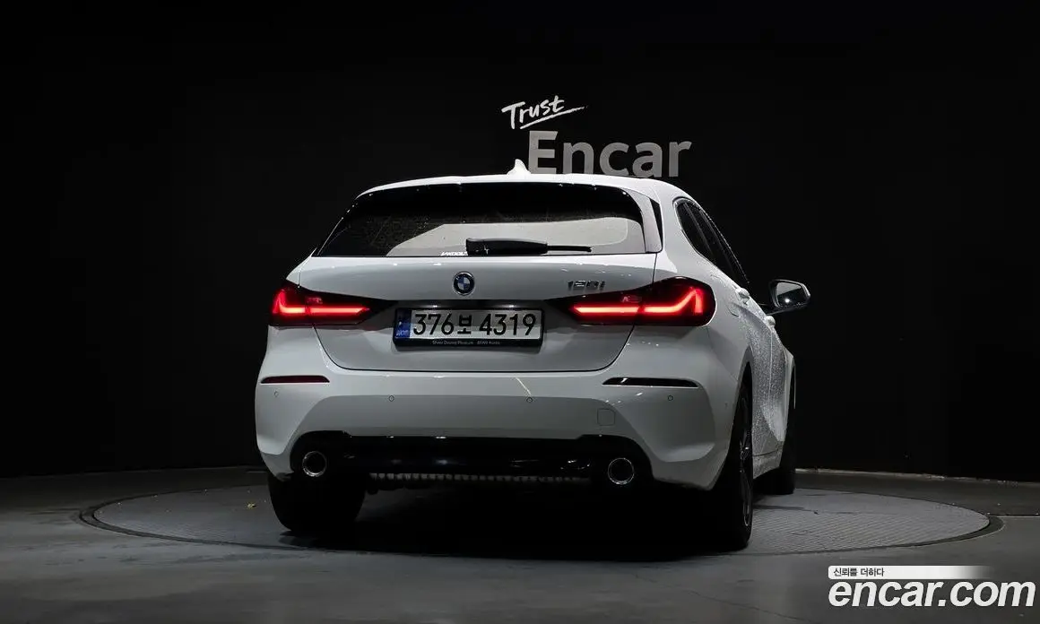 BMW 1 серия 2022 2.0 автомат (гидро), фото 4 BMW 1 серия 2022 2.0 автомат (гидро), фото 4