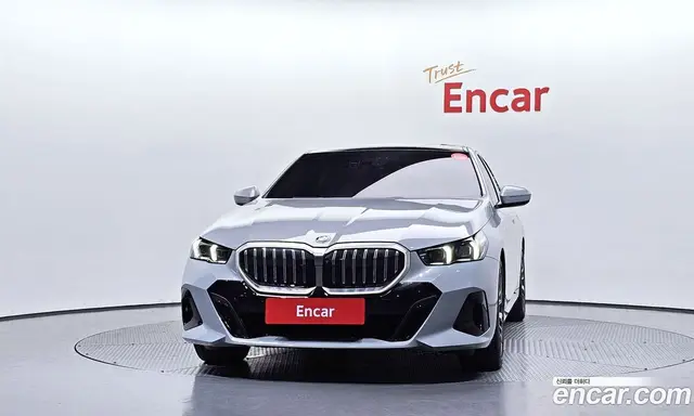 BMW 5 серия 2024 2.0 автомат (гидро), миниатюра 3 BMW 5 серия 2024 2.0 автомат (гидро), миниатюра 3