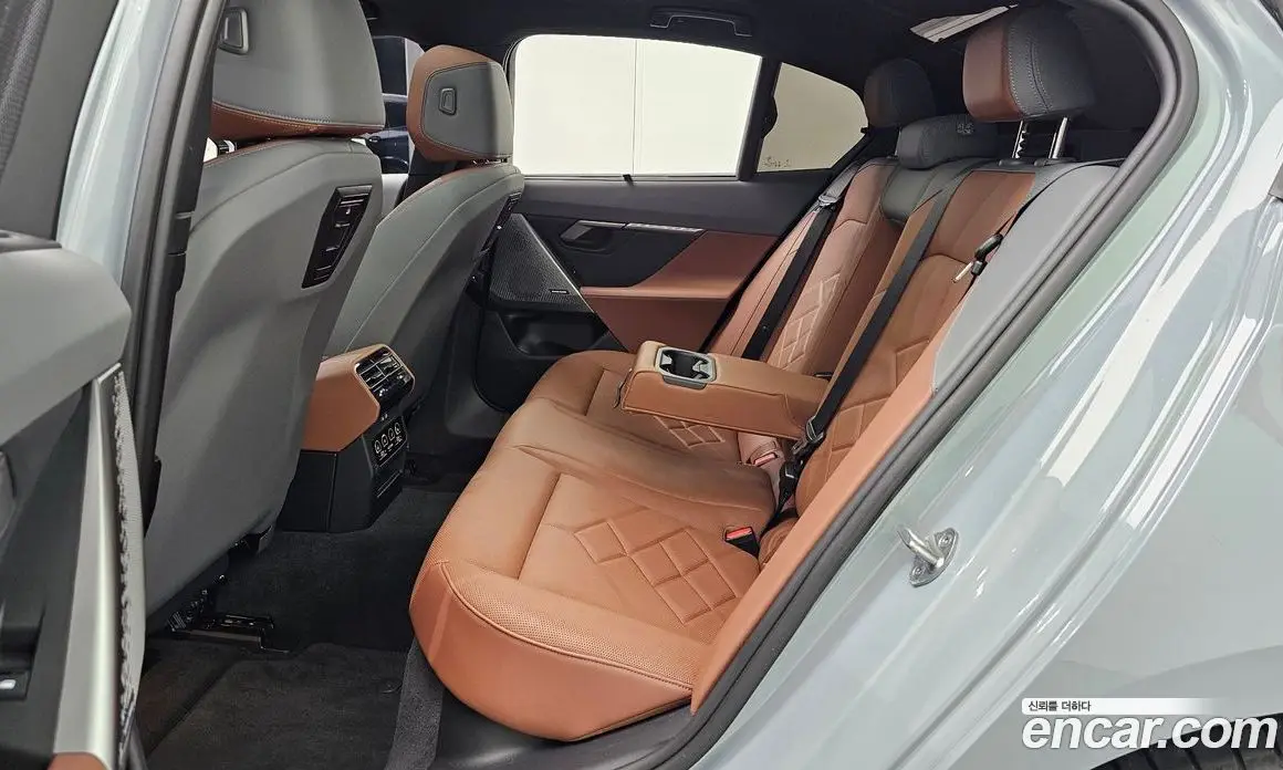BMW 5 серия 2024 2.0 автомат (гидро), фото 27 BMW 5 серия 2024 2.0 автомат (гидро), фото 27