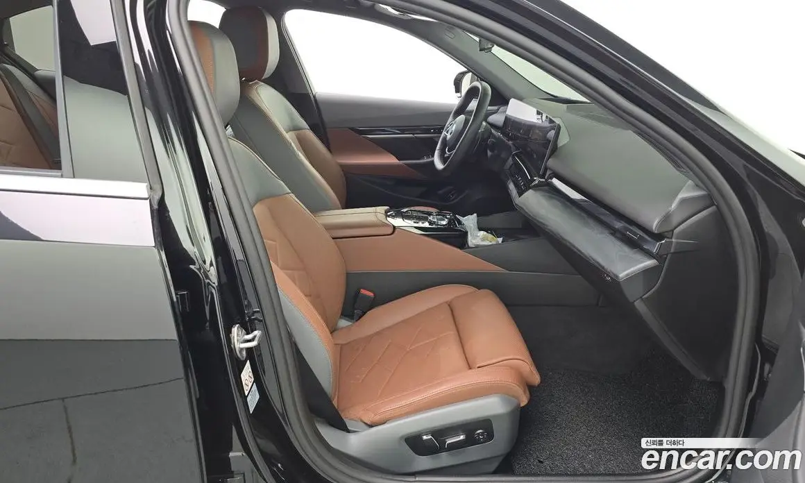 BMW 5 серия 2024 2.0 автомат (гидро), фото 16