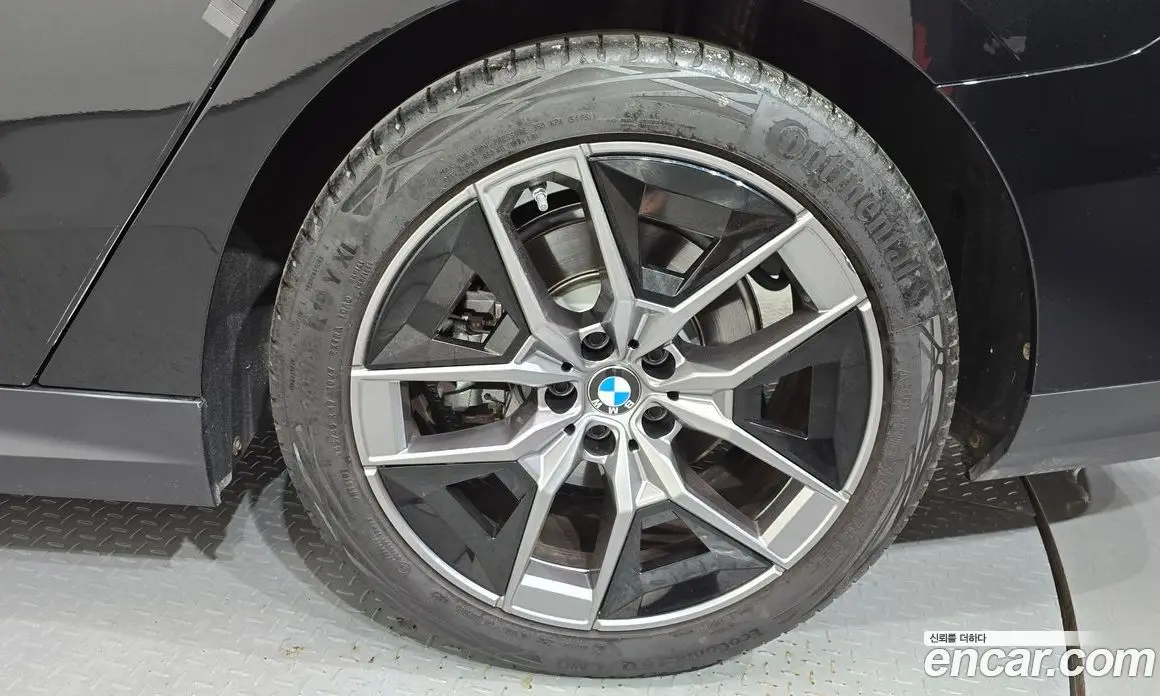 BMW 5 серия 2024 2.0 автомат (гидро), фото 7