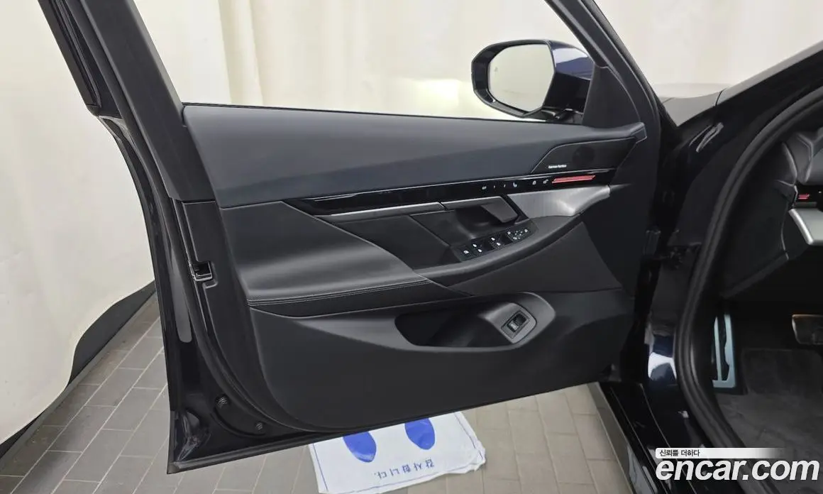 BMW 5 серия 2024 2.0 автомат (гидро), фото 14 BMW 5 серия 2024 2.0 автомат (гидро), фото 14