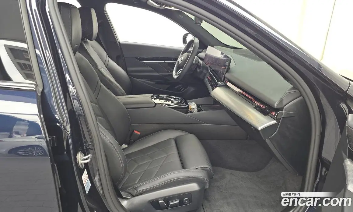 BMW 5 серия 2024 2.0 автомат (гидро), фото 16 BMW 5 серия 2024 2.0 автомат (гидро), фото 16