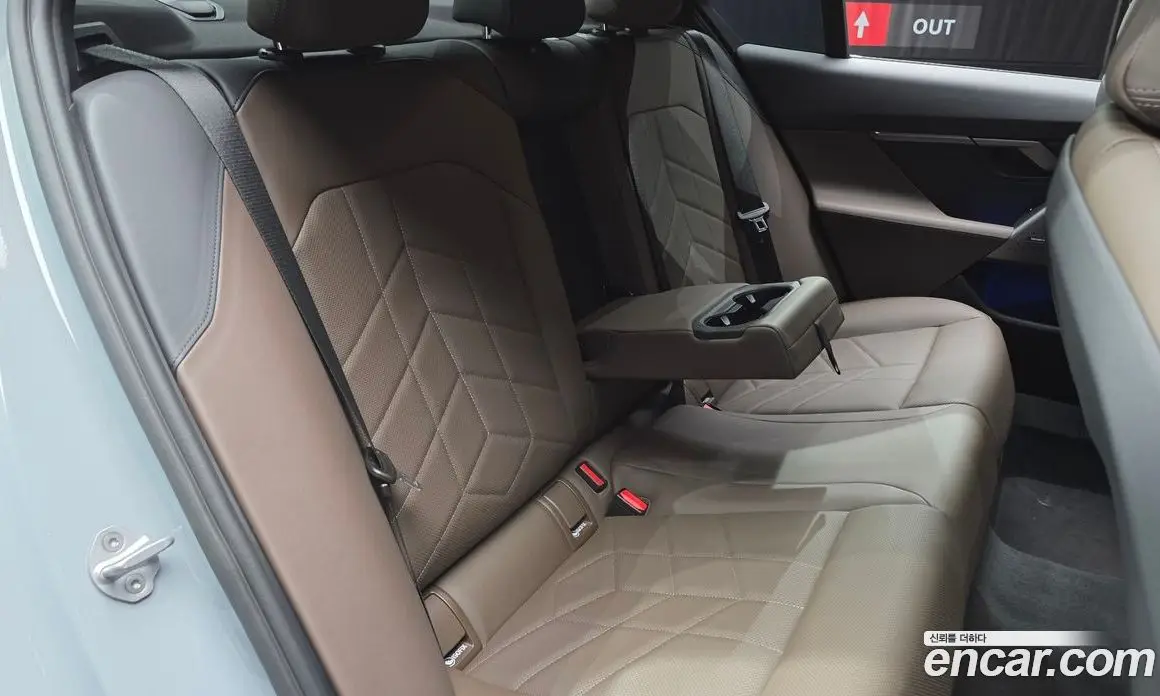 BMW 5 серия 2025 2.0 автомат (гидро), фото 18 BMW 5 серия 2025 2.0 автомат (гидро), фото 18