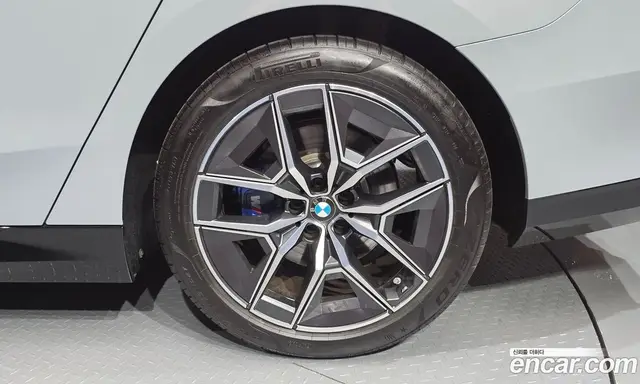 BMW 5 серия 2025 2.0 автомат (гидро), миниатюра 7 BMW 5 серия 2025 2.0 автомат (гидро), миниатюра 7
