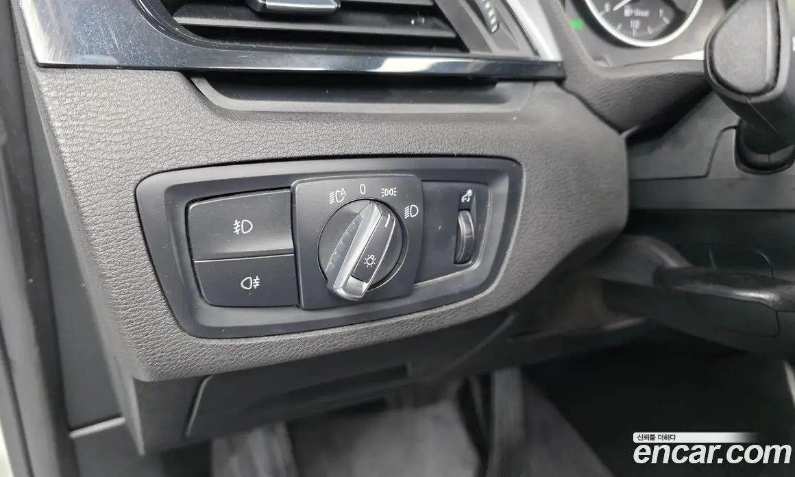 BMW X1 2016 2.0 автомат (гидро), фото 18 BMW X1 2016 2.0 автомат (гидро), фото 18