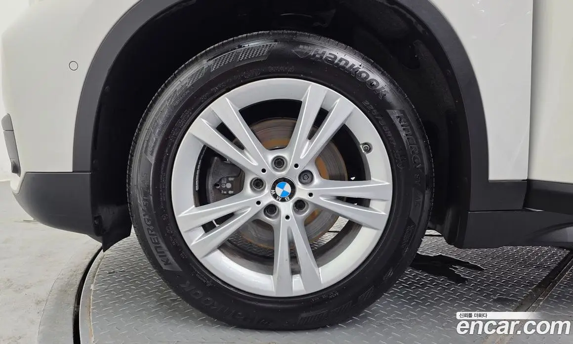 BMW X1 2016 2.0 автомат (гидро), фото 5 BMW X1 2016 2.0 автомат (гидро), фото 5
