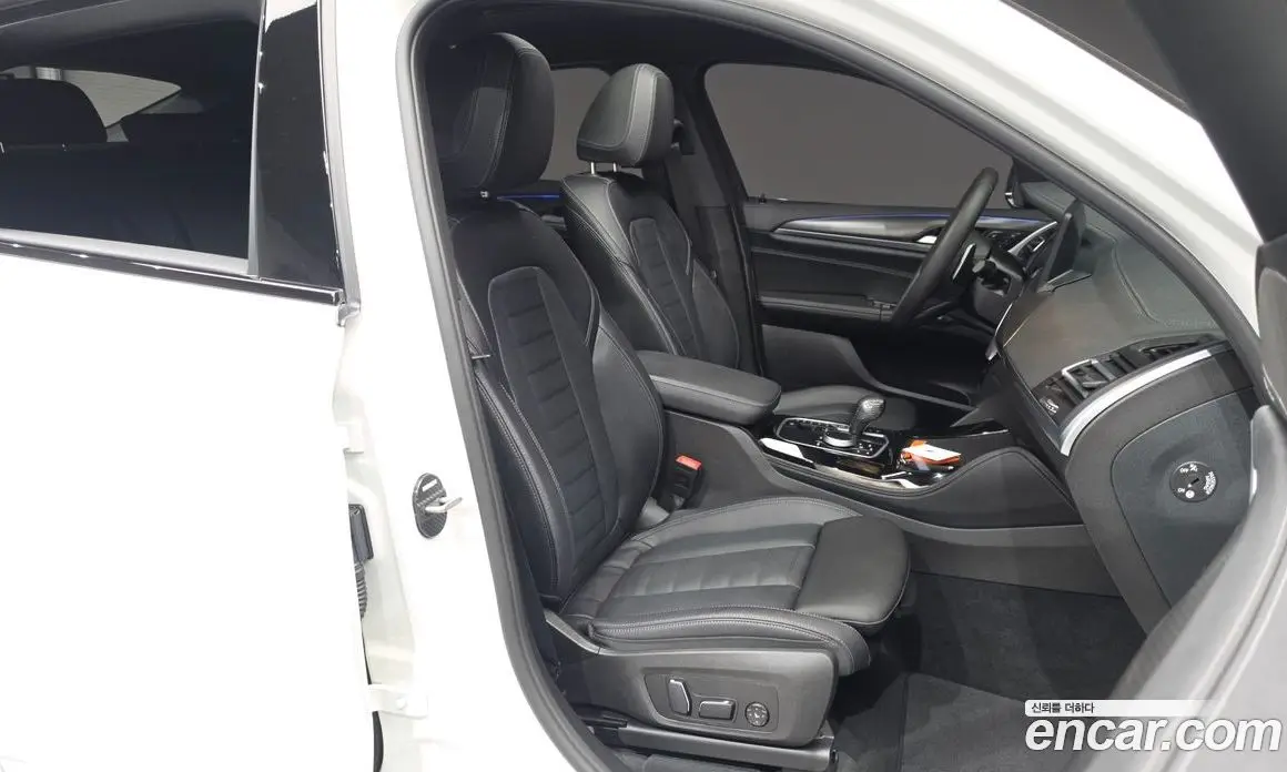 BMW X4 2025 2.0 автомат (гидро), фото 11