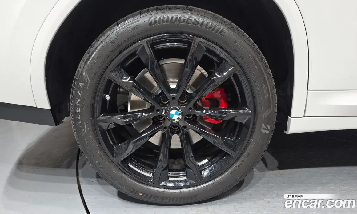 BMW X4 2025 2.0 автомат (гидро), фото 5