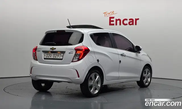 Chevrolet Spark 2016 1.0 автомат (гидро), миниатюра 2