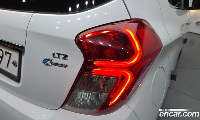 Chevrolet Spark 2016 1.0 автомат (гидро), миниатюра 9
