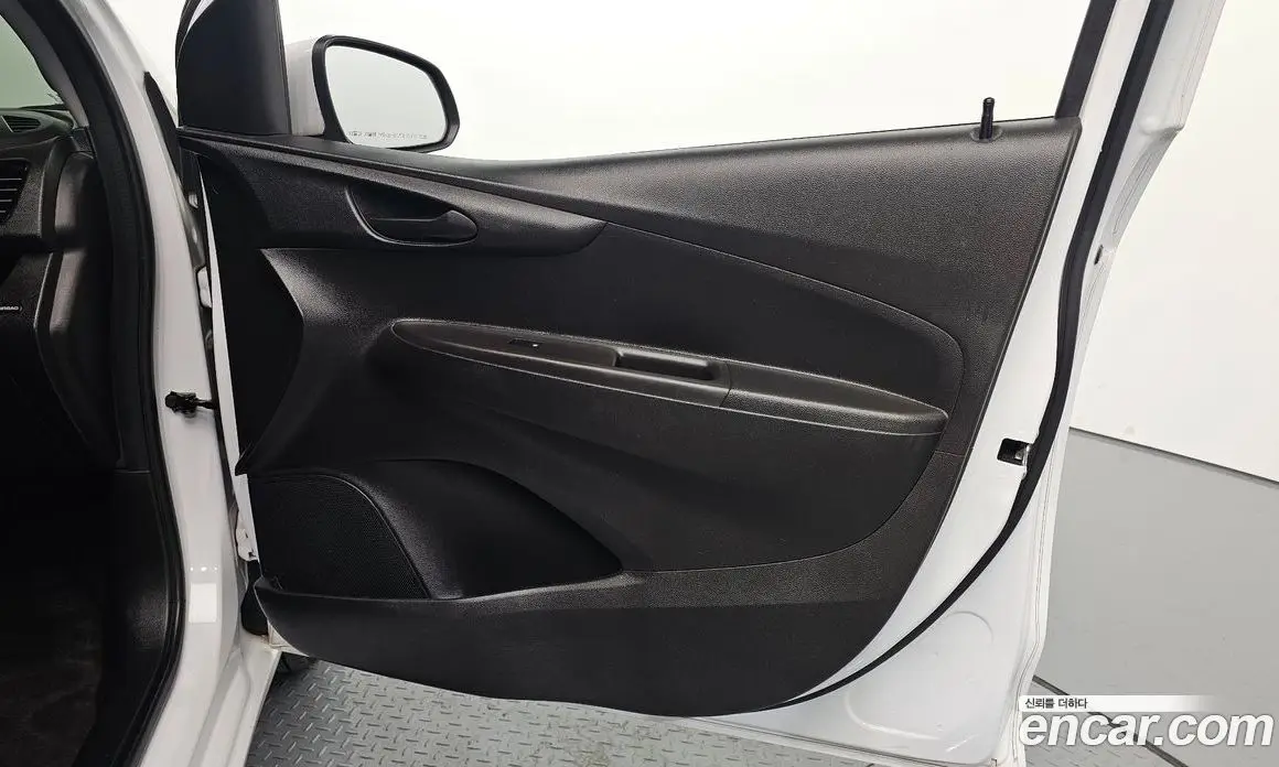 Chevrolet Spark 2016 1.0 автомат (гидро), фото 19
