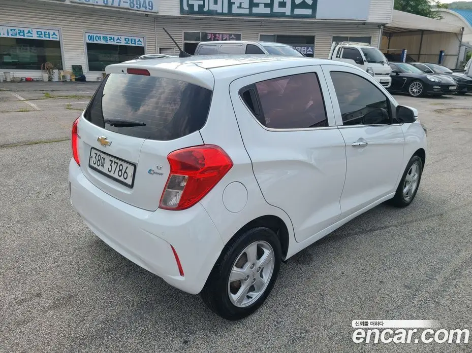 Chevrolet Spark 2017 1.0 автомат (гидро), фото 5