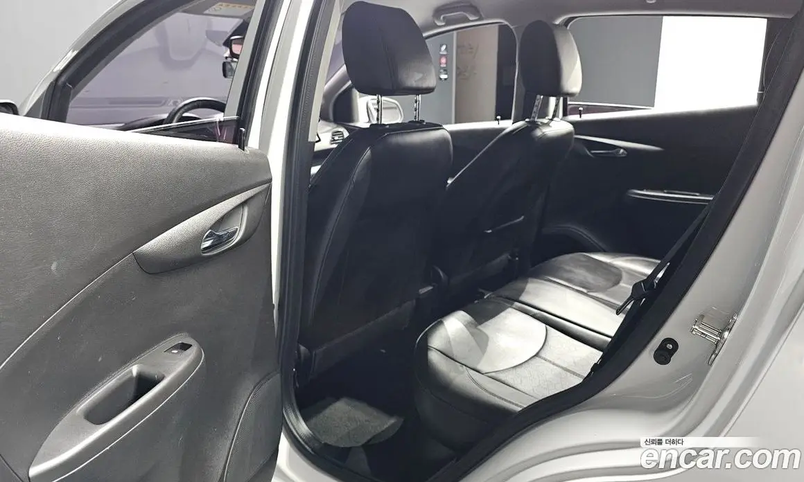 Chevrolet Spark 2018 1.0 автомат (гидро), фото 16 Chevrolet Spark 2018 1.0 автомат (гидро), фото 16