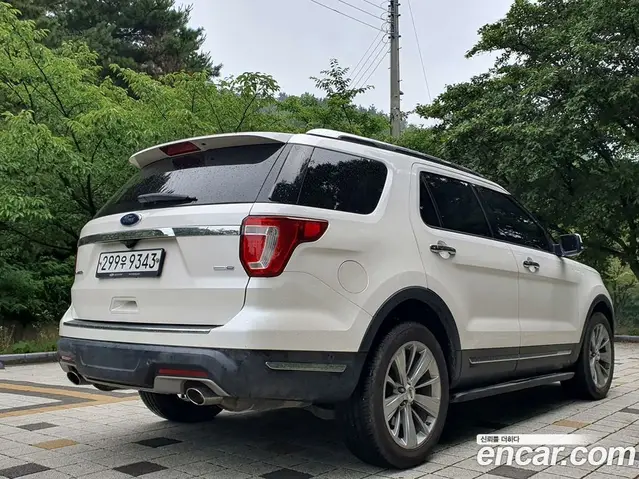 Ford Explorer 2018 2.3 автомат (гидро), миниатюра 3 Ford Explorer 2018 2.3 автомат (гидро), миниатюра 3